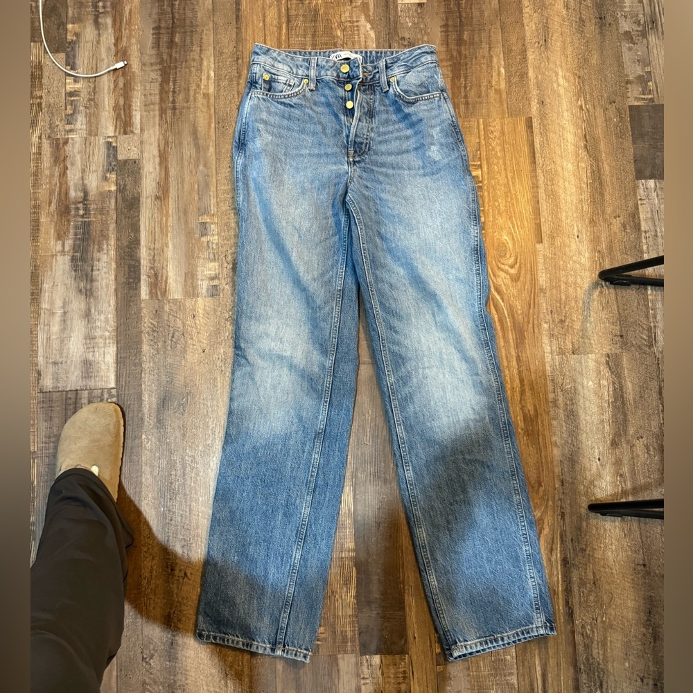 Zara Denim straight leg Jeans size 2 never worn